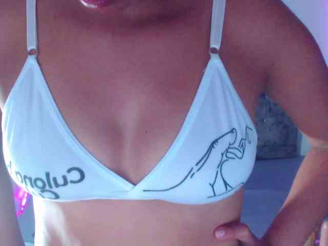 Pleassing-neighbor webcam