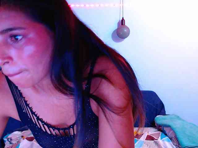 Pleassing-neighbor webcam