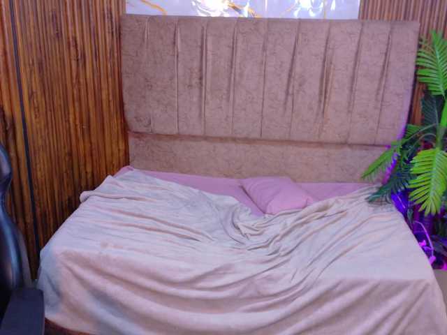 juanita-tay live cam on BongaCams