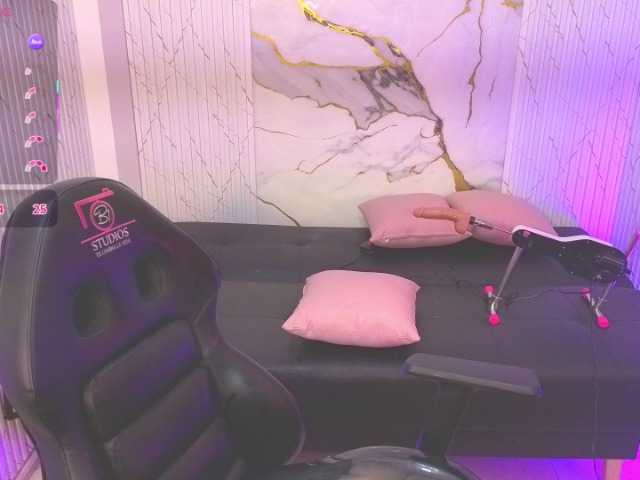 juanita-tay live cam on BongaCams