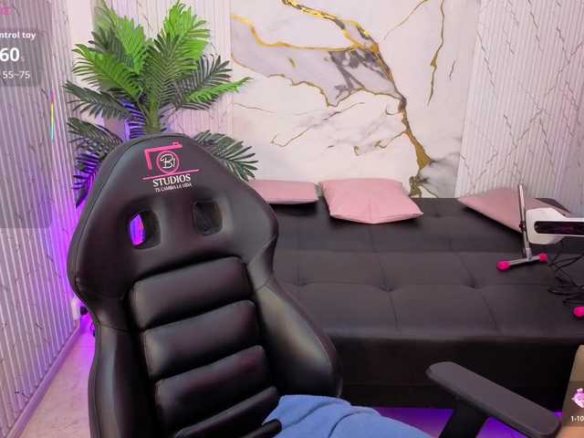 juanita-tay live cam on BongaCams