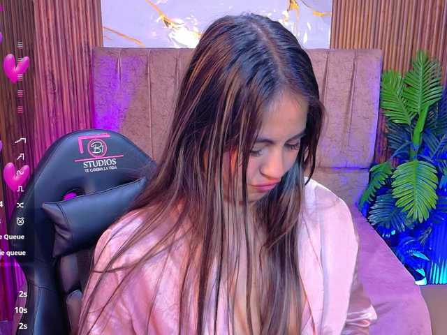 juanita-tay live cam on BongaCams