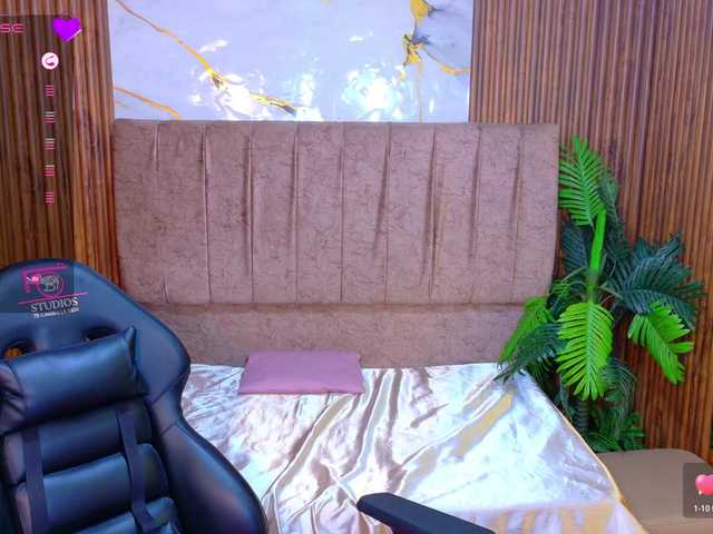 juanita-tay live cam on BongaCams