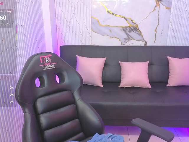 juanita-tay live cam on BongaCams