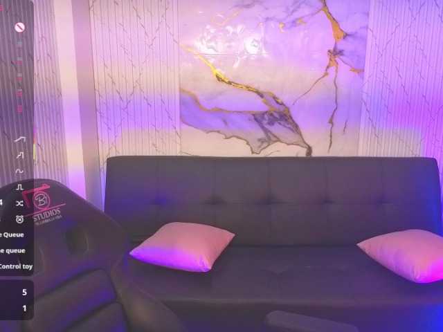 juanita-tay live cam on BongaCams