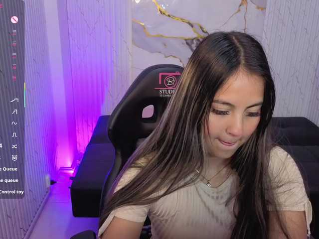 juanita-tay live cam on BongaCams