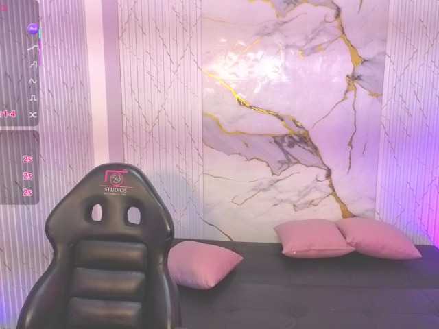 juanita-tay live cam on BongaCams