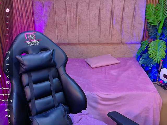juanita-tay live cam on BongaCams