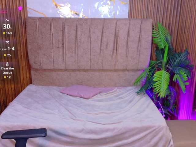 juanita-tay live cam on BongaCams