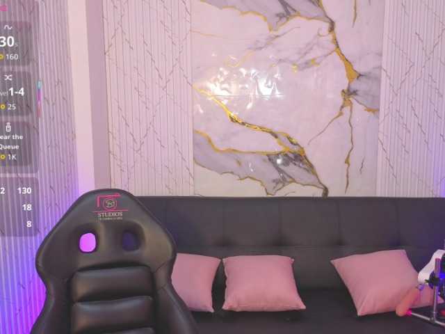 juanita-tay live cam on BongaCams