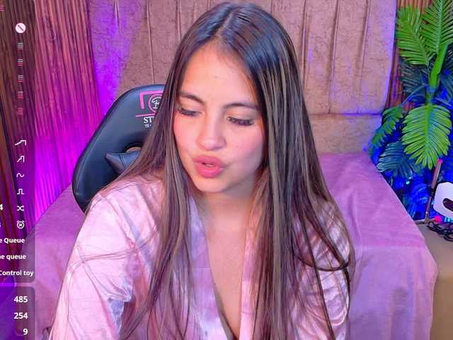 juanita-tay live cam on BongaCams