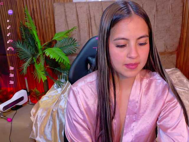juanita-tay live cam on BongaCams