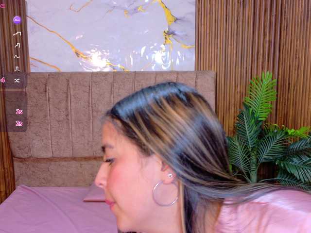 juanita-tay live cam on BongaCams