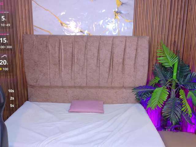 juanita-tay live webcam show