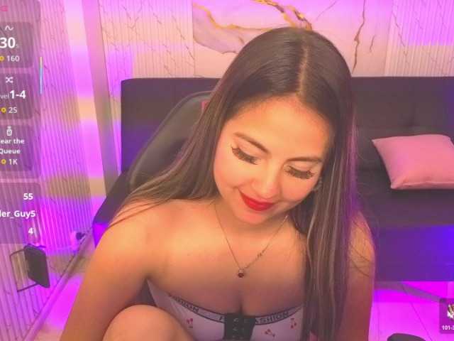 juanita-tay — live female cam