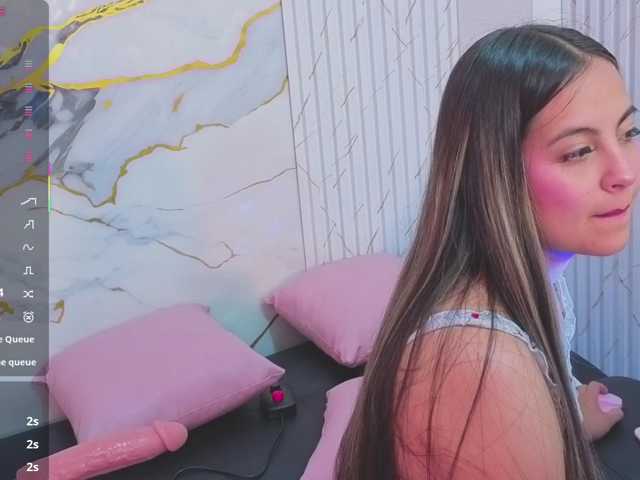 juanita-tay live cam preview