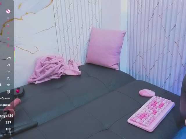 juanita-tay live cam preview