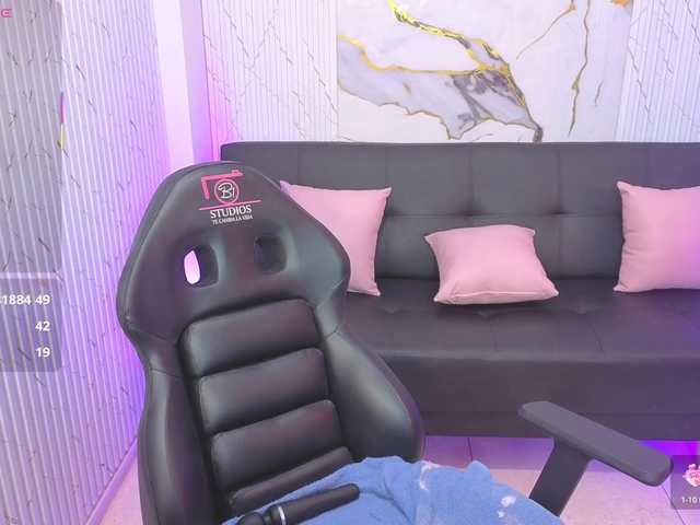 juanita-tay live cam on BongaCams