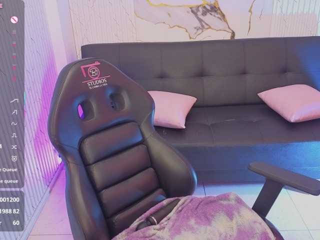 juanita-tay live cam on BongaCams