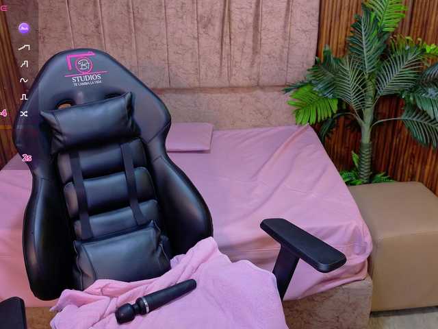 juanita-tay live cam on BongaCams