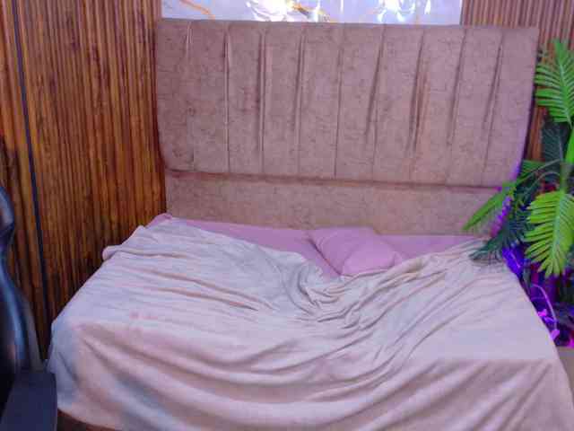 juanita-tay webcam