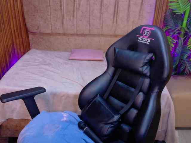 juanita-tay webcam