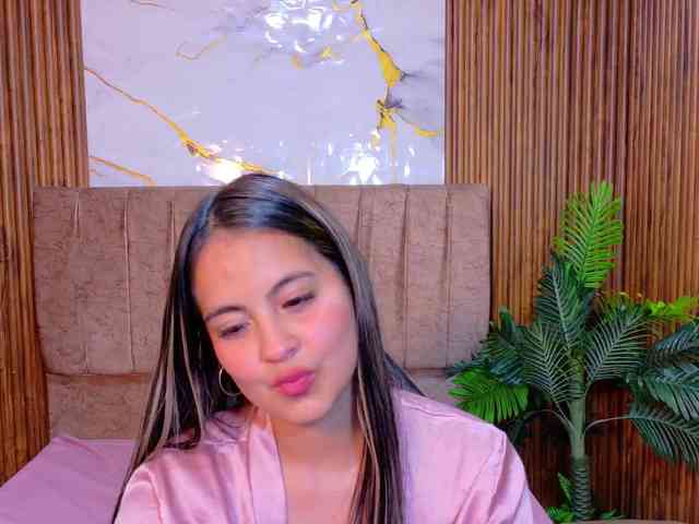 juanita-tay webcam