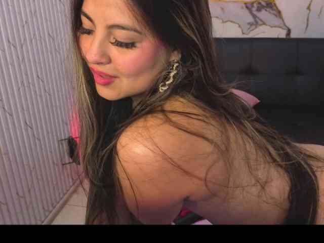 juanita-tay webcam