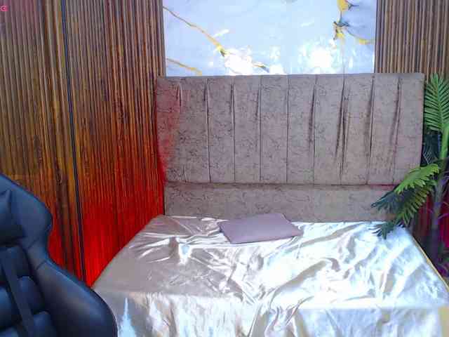 juanita-tay webcam