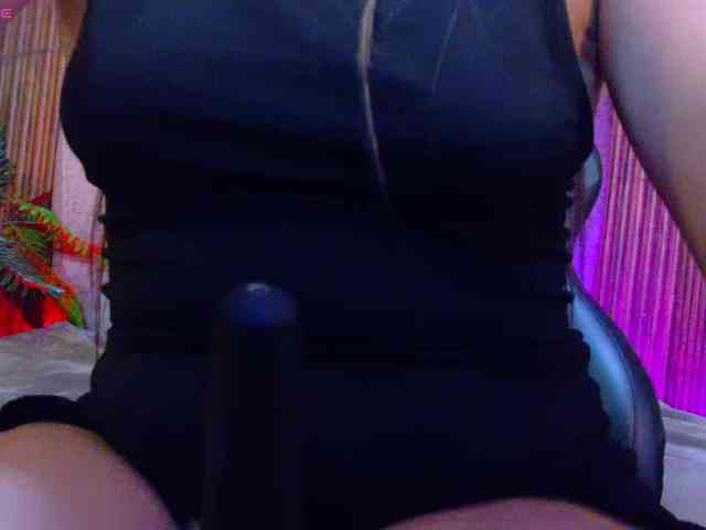 juanita-tay webcam