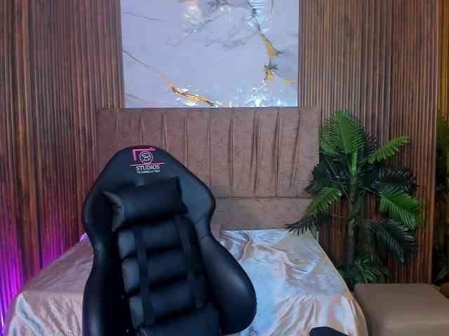 juanita-tay webcam