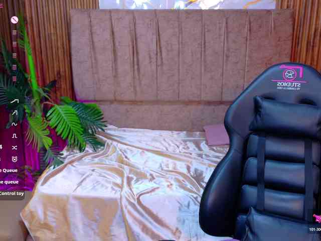 juanita-tay webcam