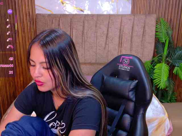 juanita-tay webcam