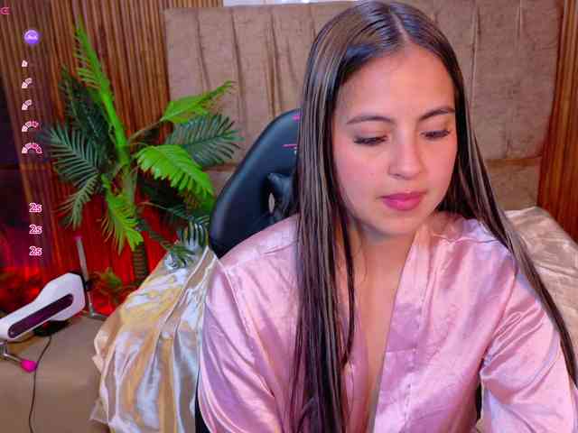 juanita-tay webcam