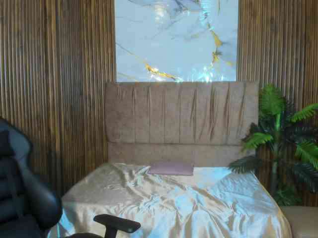 juanita-tay webcam