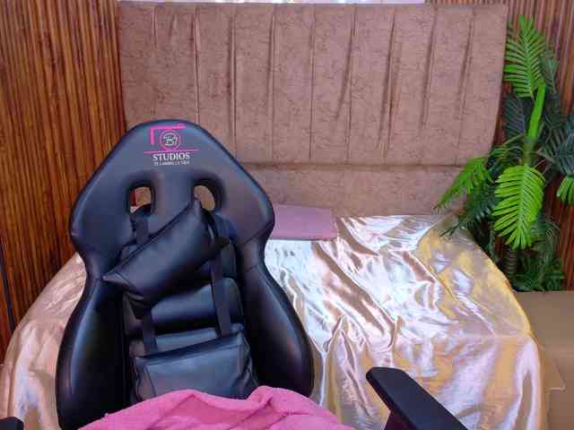 juanita-tay's live room