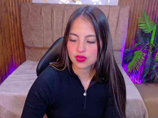juanita-tay webcam