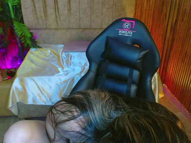 juanita-tay webcam