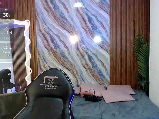 juanita-tay webcam