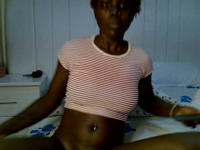 Zhuubrowm Live Cam on BongaCams