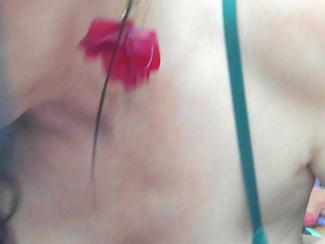 Lorena422 live cam on BongaCams