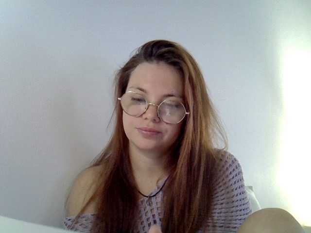 BellaGreymodel live cam
