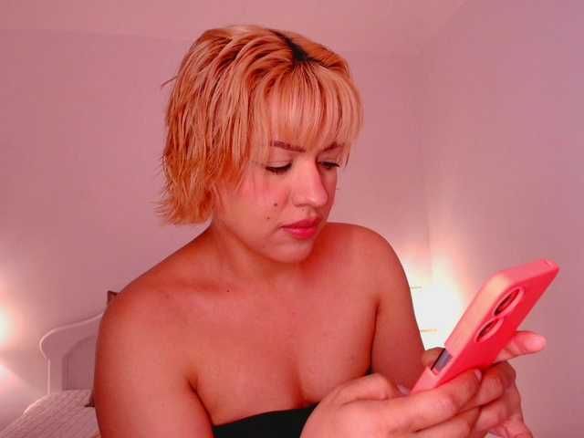 Melyzamek27 live cam on BongaCams