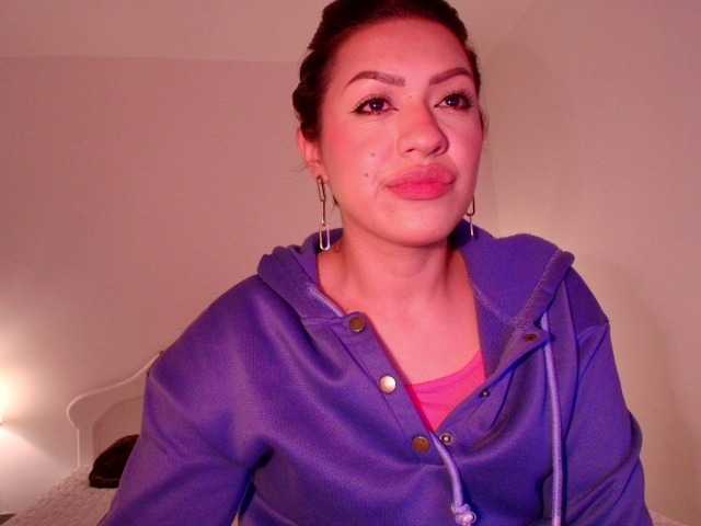 Melyzamek27 live cam on BongaCams