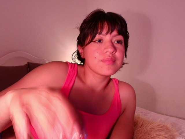 Melyzamek27 live cam on BongaCams