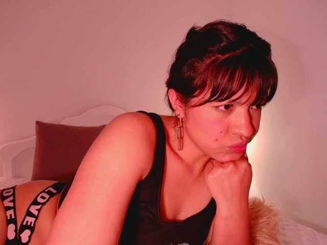Melyzamek27 live cam on BongaCams