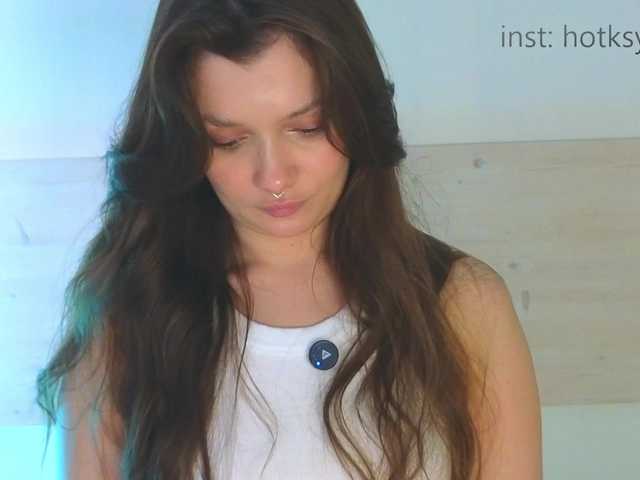 Hotksy live cam on BongaCams