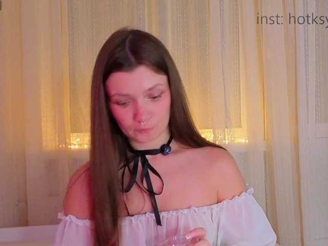 Hotksy live cam on BongaCams