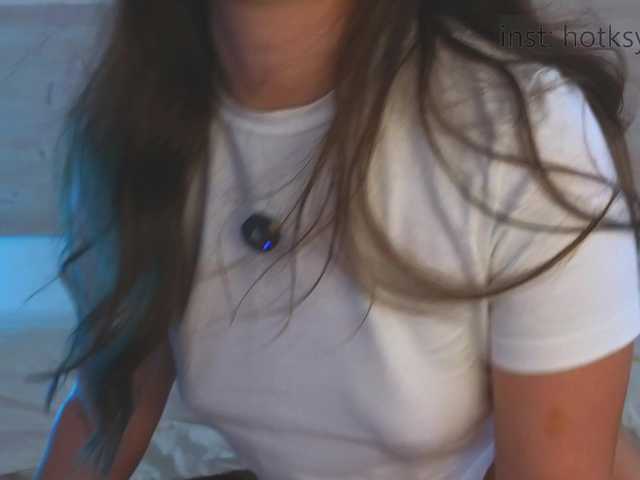 Hotksy live cam on BongaCams
