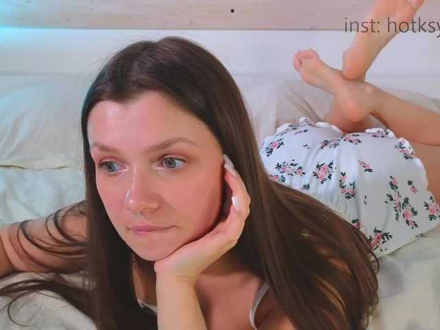 Hotksy live cam on BongaCams